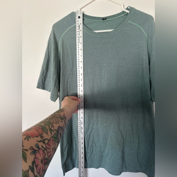 Lululemon Metal Vent Tech T Shirt Mens Large Sage Green Perfomance Light Tee - Picture 2 of 6